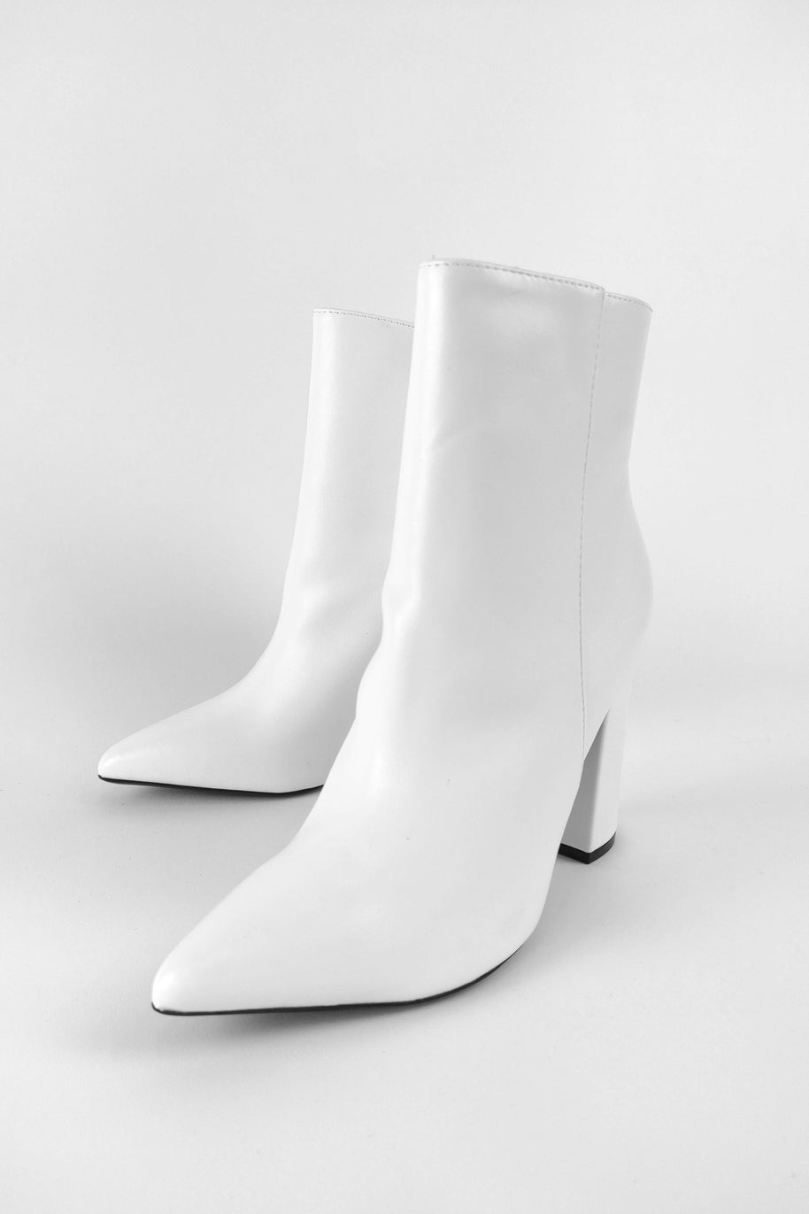 STIVALETTO CLASSICO